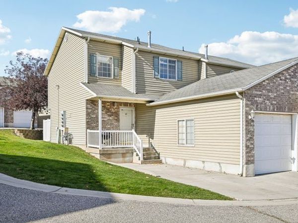 4827 S 1800 W, Unit 32, Roy, UT 84067