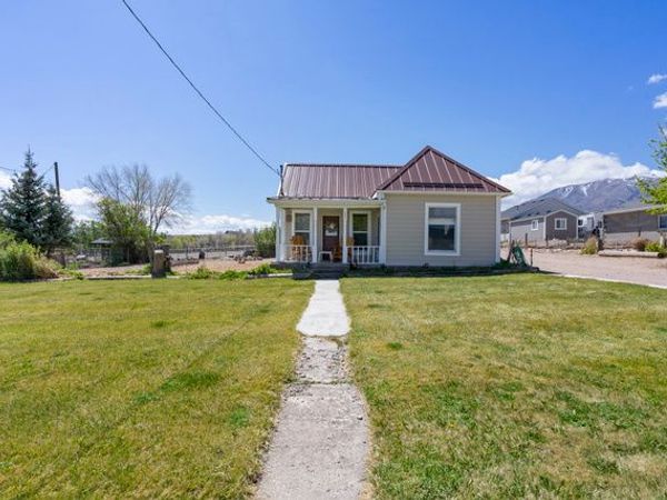 499 W CENTER ST , Marysvale, UT 84750