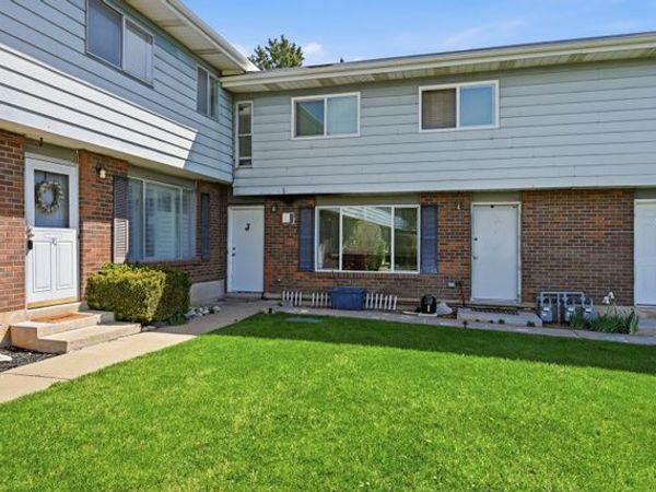 1088 NAYON DR , Unit J, Layton, UT 84040