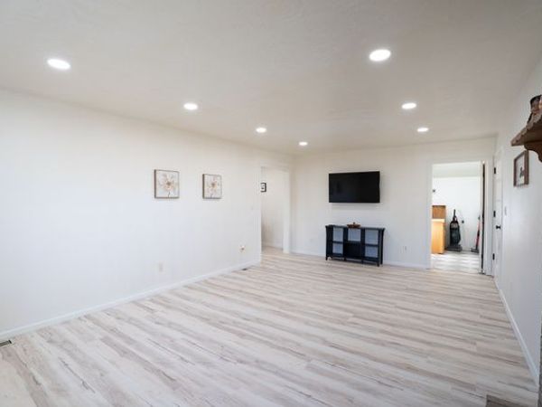 470 N 400 E, Roosevelt, UT 84066