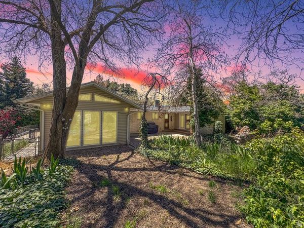 2342 E COMBE RD S, Uintah, UT 84403