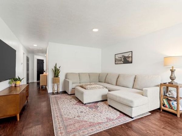 1906 E JUNIPER DR, Eagle Mountain, UT 84005