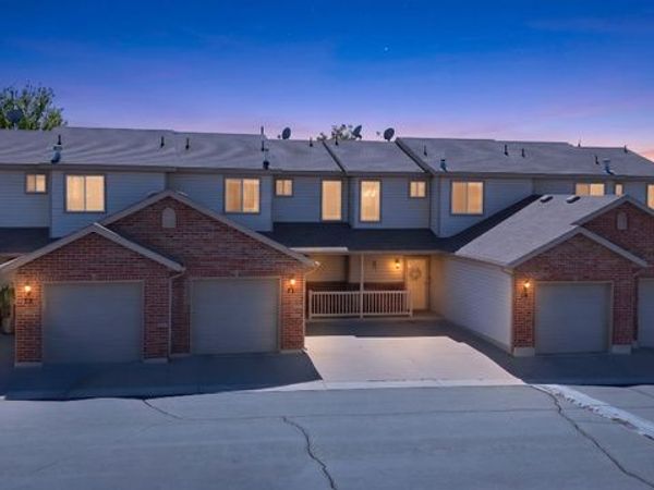652 W 800 N, Unit 70, Clinton, UT 84015