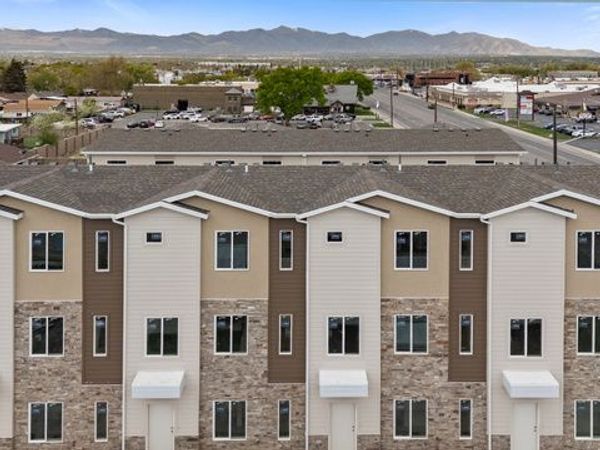 7213 S RAMANEE DR E, Midvale, UT 84047