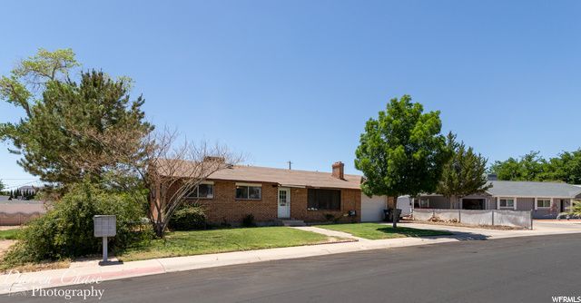 2609 El Dr , Santa Clara, UT 84765 Main Photo