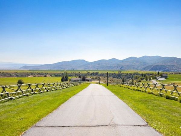 6117 ROCKY RIDGE RD N, Peoa, UT 84061