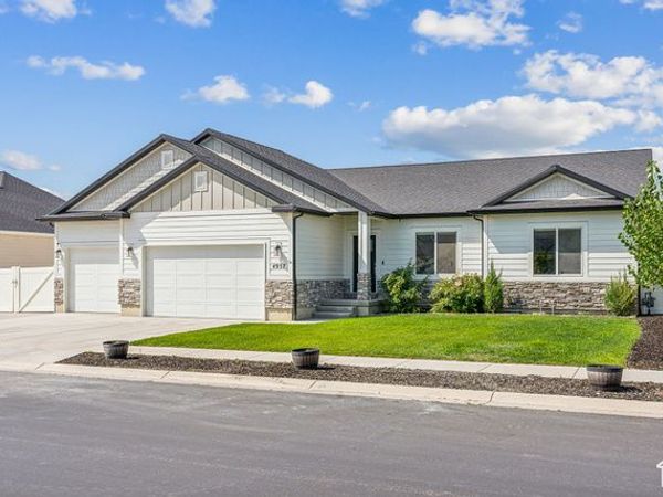 4957 N SAGE PARK DR , Eagle Mountain, UT 84005