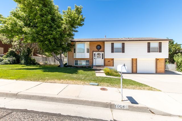 1008 S Fountain Dr , Cedar City, UT 84720 Main Photo