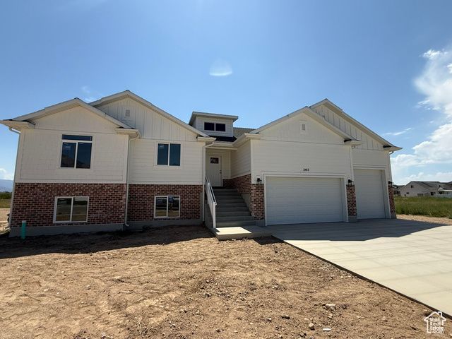 2417 W 3200 N, Farr West, UT 84404 Main Photo
