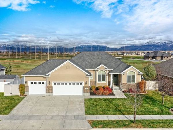 2444 N HOODED CRANE CIR , Unit 11, Clinton, UT 84015