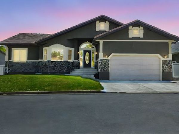 2640 ASPEN PARK LN , North Logan, UT 84341