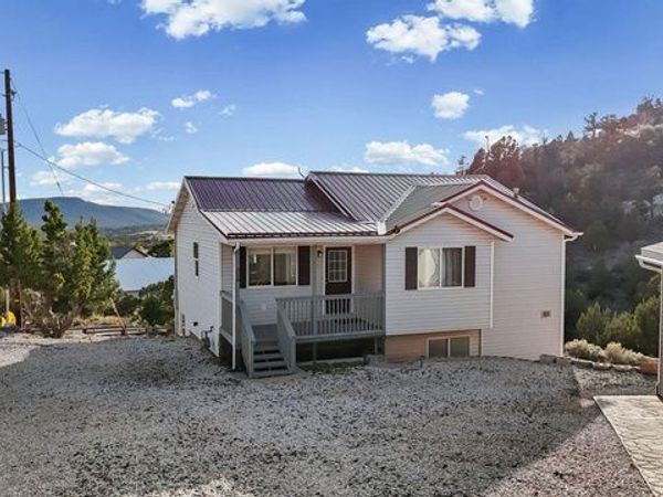 328 E HILLCREST CIR, Central, UT 84722