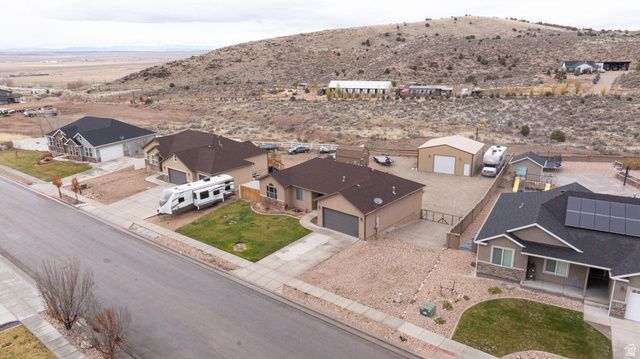 2101 E Ravine Rd , Enoch, UT 84721 Main Photo