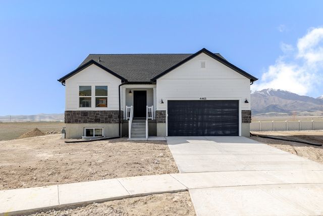 4463 N Broadsword Ln , Unit 101, Eagle Mountain, UT 84005 Main Photo