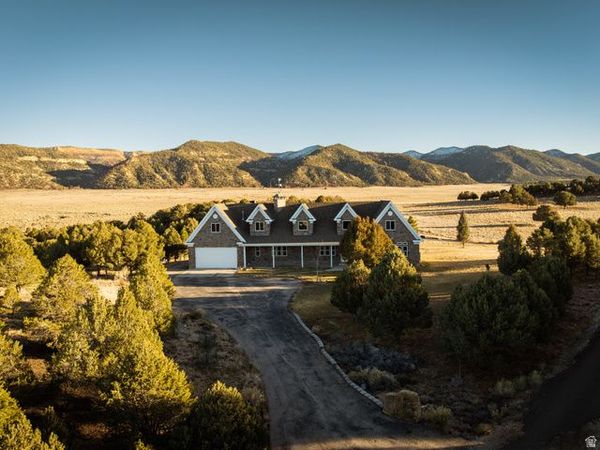 2250 E PAUNSAUGUNT CLIFFS DR , Hatch, UT 84735