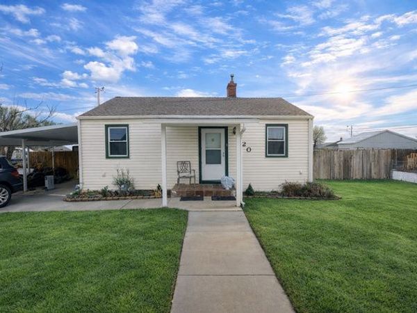 120 7TH W, East Carbon, UT 84520