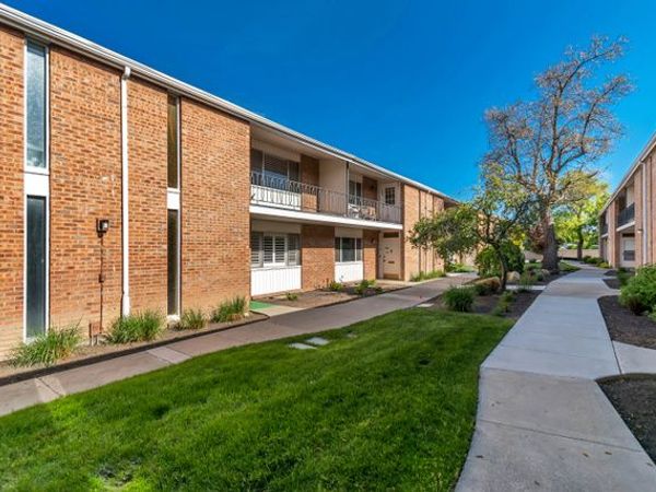 720 E THREE FOUNTAINS DR , Unit 77, Salt Lake City, UT 84107