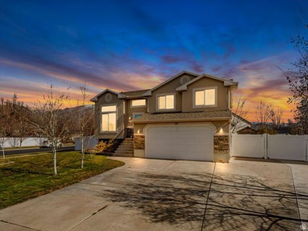 58 N COUNTRY BEND RD, Farmington, UT 84025