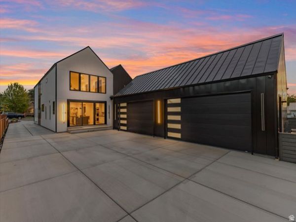 2215 E 3205 S, Millcreek, UT 84109
