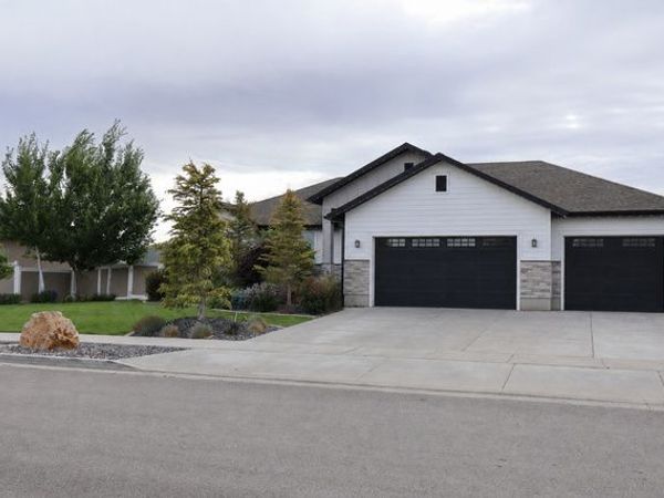 361 S LOOKOUT DR, Grantsville, UT 84029