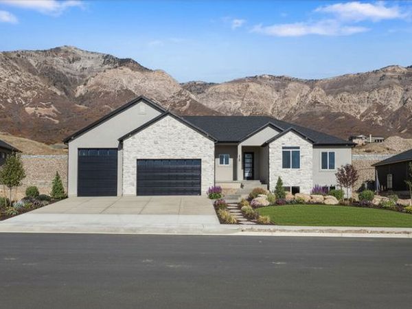 638 E MOUNTAIN RD N, North Ogden, UT 84414
