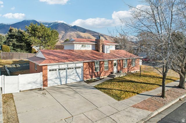 12161 S Spring Ridge Cir , Sandy, UT 84094 Main Photo
