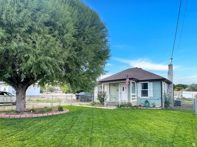 250 W Mill Rd , Ferron, UT 84523 Main Photo
