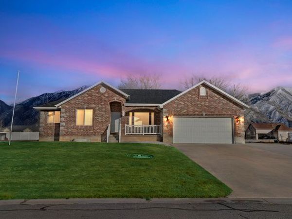 877 S 200 W, Mona, UT 84645