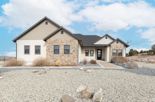 3760 W Hillcrest Dr, Cedar City, UT 84720 Main Photo