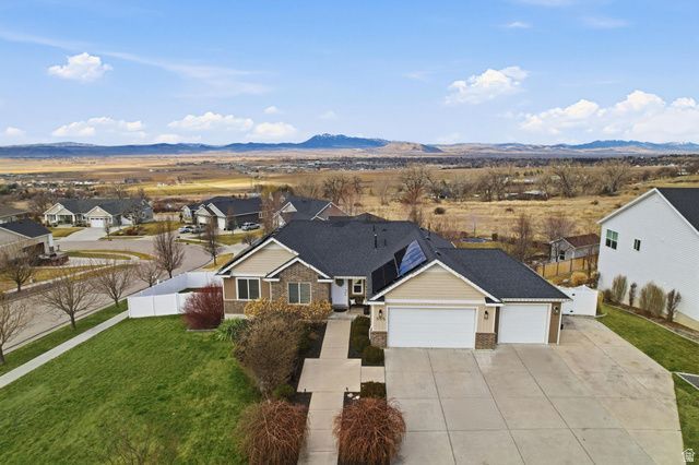 555 N 750 E, Hyde Park, UT 84318 Main Photo