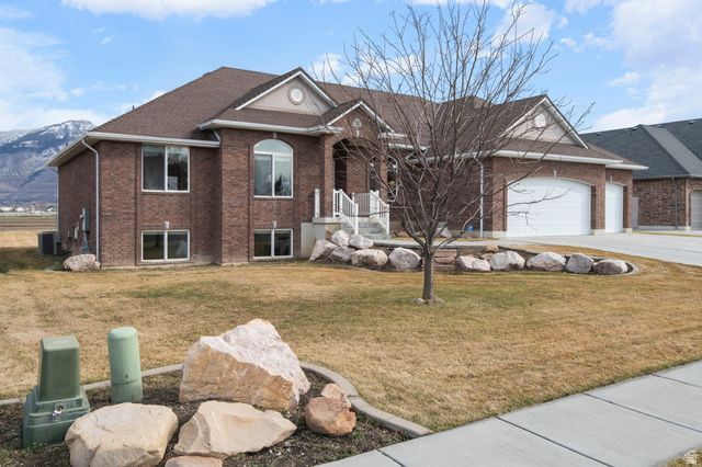 1780 N 1350 W, Farr West, UT 84404 Main Photo