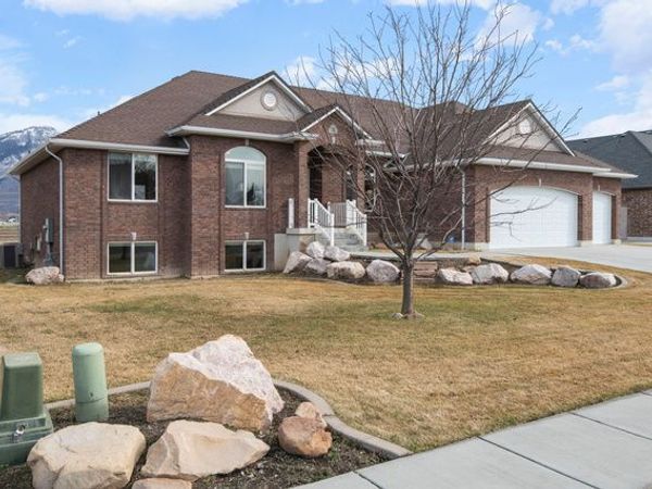 1780 N 1350 W, Farr West, UT 84404
