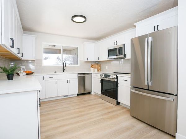 2547 E 1900 N, Layton, UT 84040
