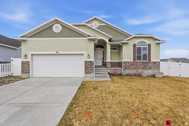 927 N Petro Dr W, Tooele, UT 84074 Main Photo