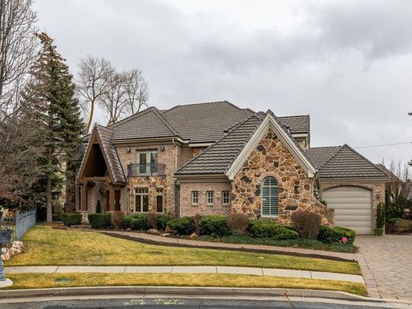 5083 S CLARENDEN PL E, Holladay, UT 84117