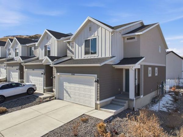 3742 S GOLD BANK DR W, Magna, UT 84044