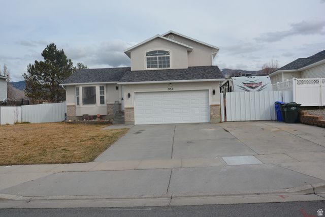932 N 1250 St E, Tooele, UT 84074 Main Photo