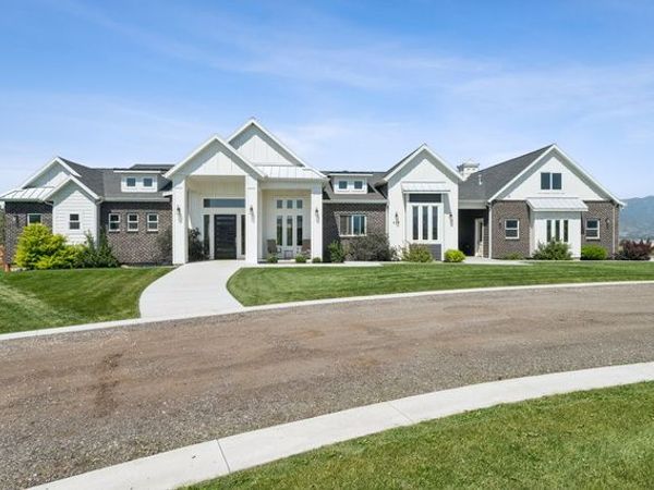 372 W 3000 S, Daniel, UT 84032
