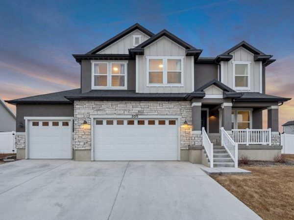 205 E CRANER PEAK DR , Eagle Mountain, UT 84005