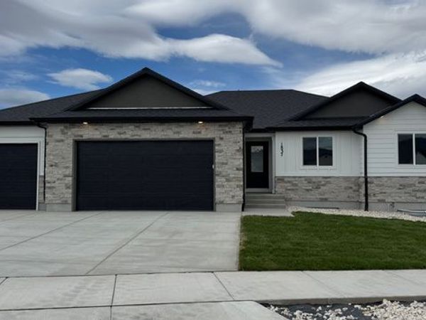 1837 N MANTLE WAY , Unit 405, Tooele, UT 84074