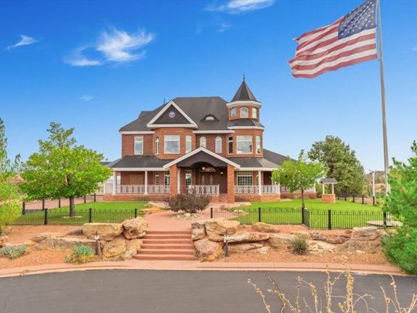 5615 E EIGHT MILE GAP RD , Kanab, UT 84741