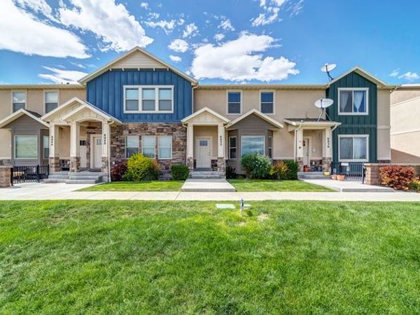 8052 N ROCK CREEK COVE LN , Eagle Mountain, UT 84005