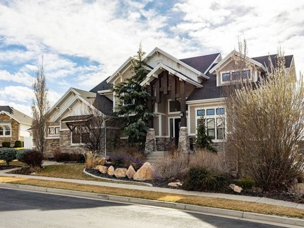 910 S PACE PL, North Salt Lake, UT 84054