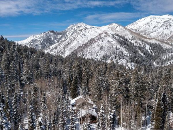 9443 E WILD CLEMATIS LN S, Brighton, UT 84121