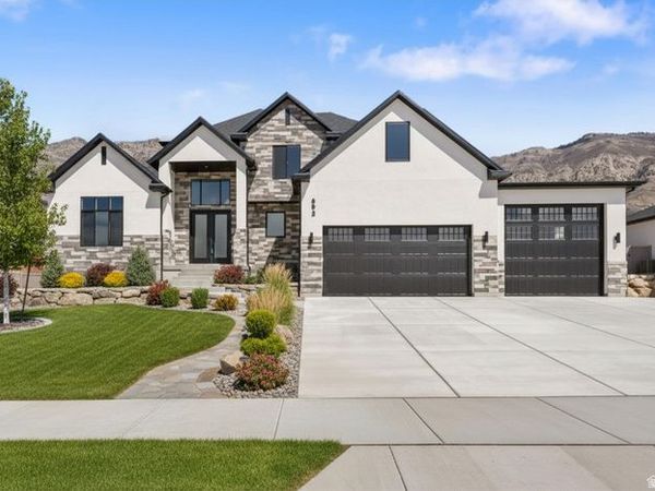 692 E MOUNTAIN RD. N, North Ogden, UT 84414