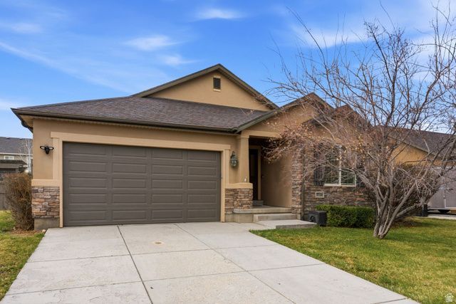 7721 N Bristlecone Rd, Eagle Mountain, UT 84005 Main Photo