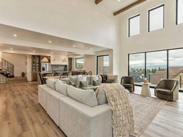 681 N LOCHWOOD DR, Garden City, UT 84028