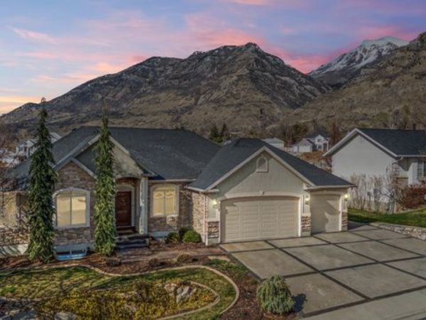 1017 E 450 S, Pleasant Grove, UT 84062
