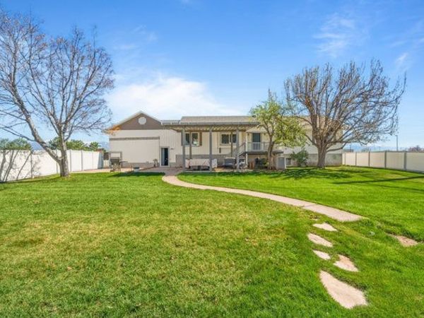 1055 S 1000 W, Clearfield, UT 84015