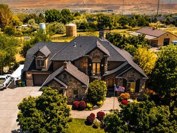 15319 S INDIAN PAINT CIR, Bluffdale, UT 84065